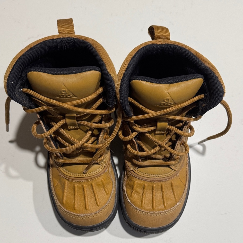 Nike ACG Woodside toddler weather boots